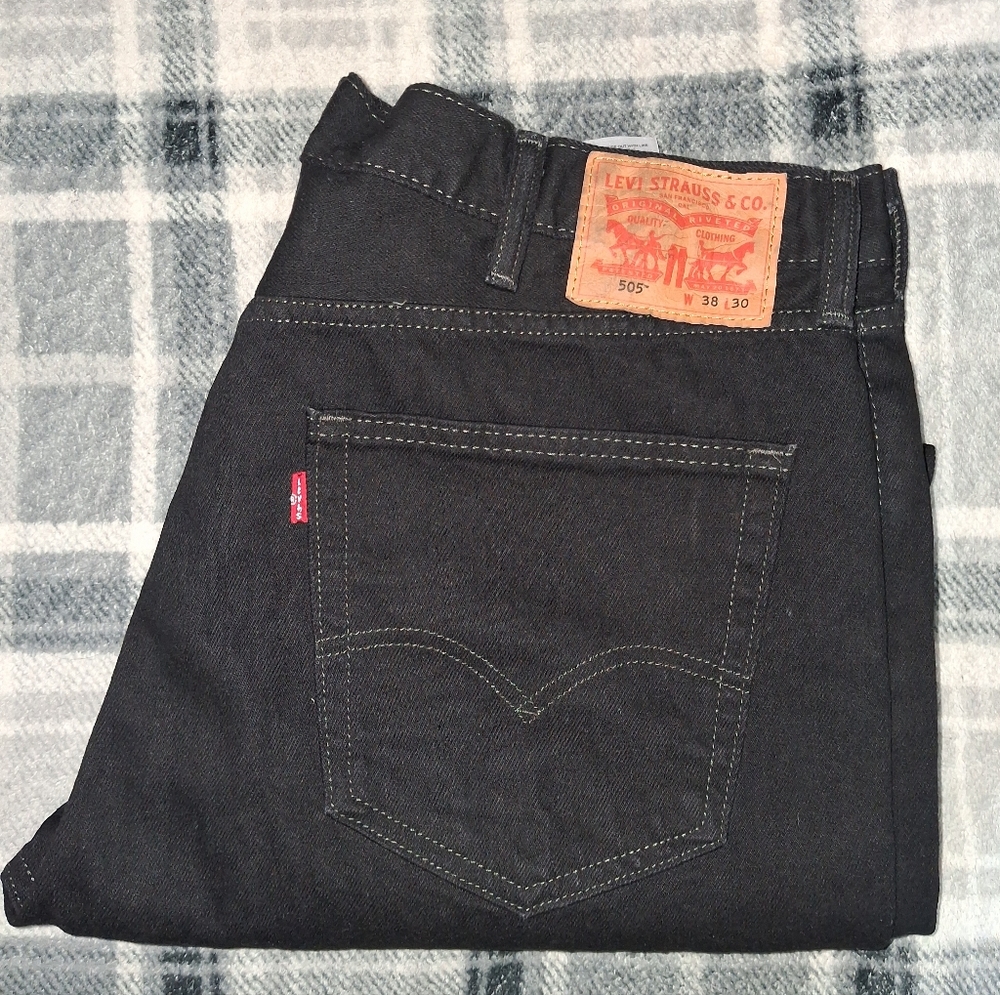 🆕Levi's® 505™ Regular Fit Straight Jeans in BLACK Size 38×30